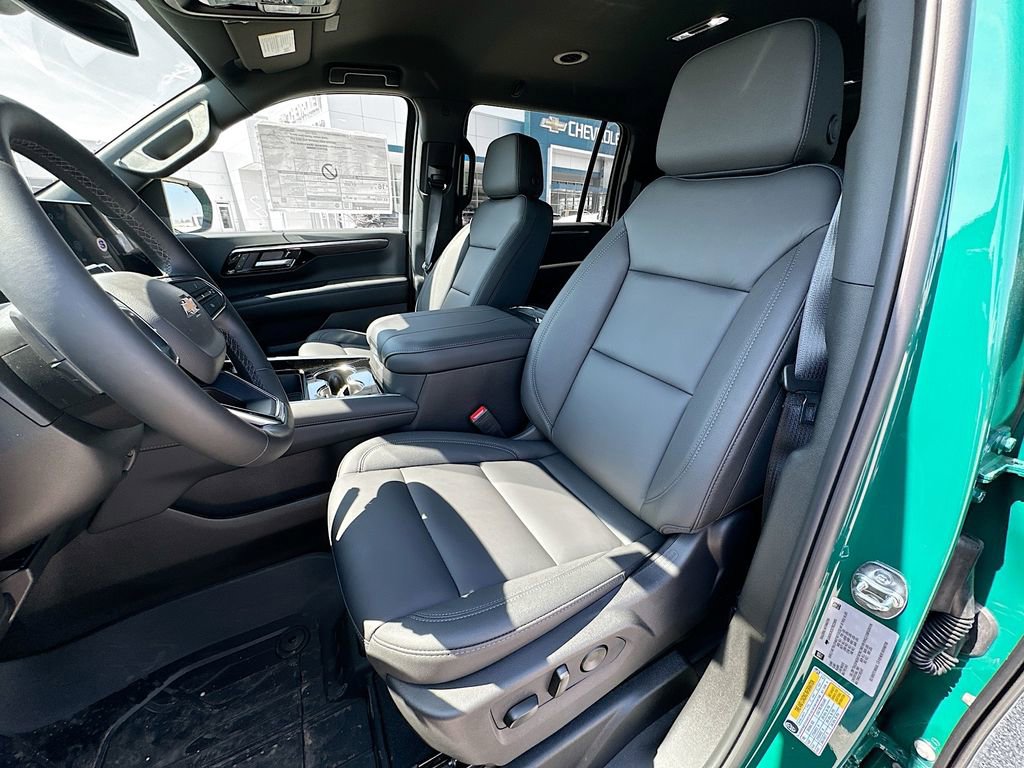 2026 Chevrolet Suburban LT - Photo 28