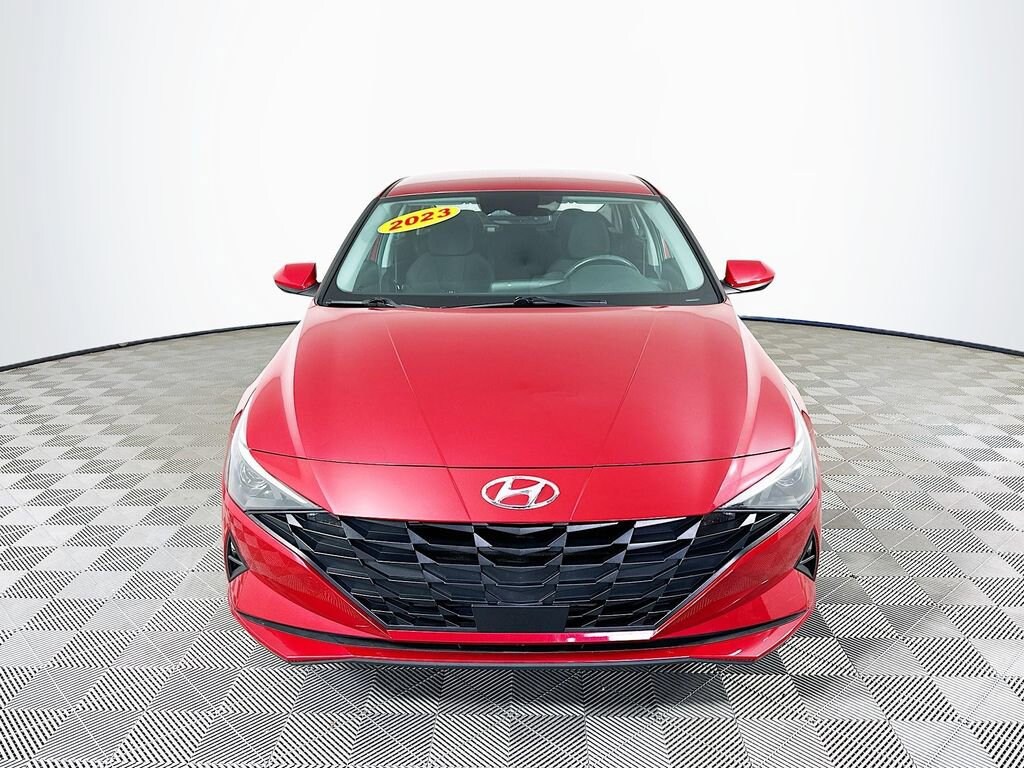 Used 2023 Hyundai Elantra SEL Sedan