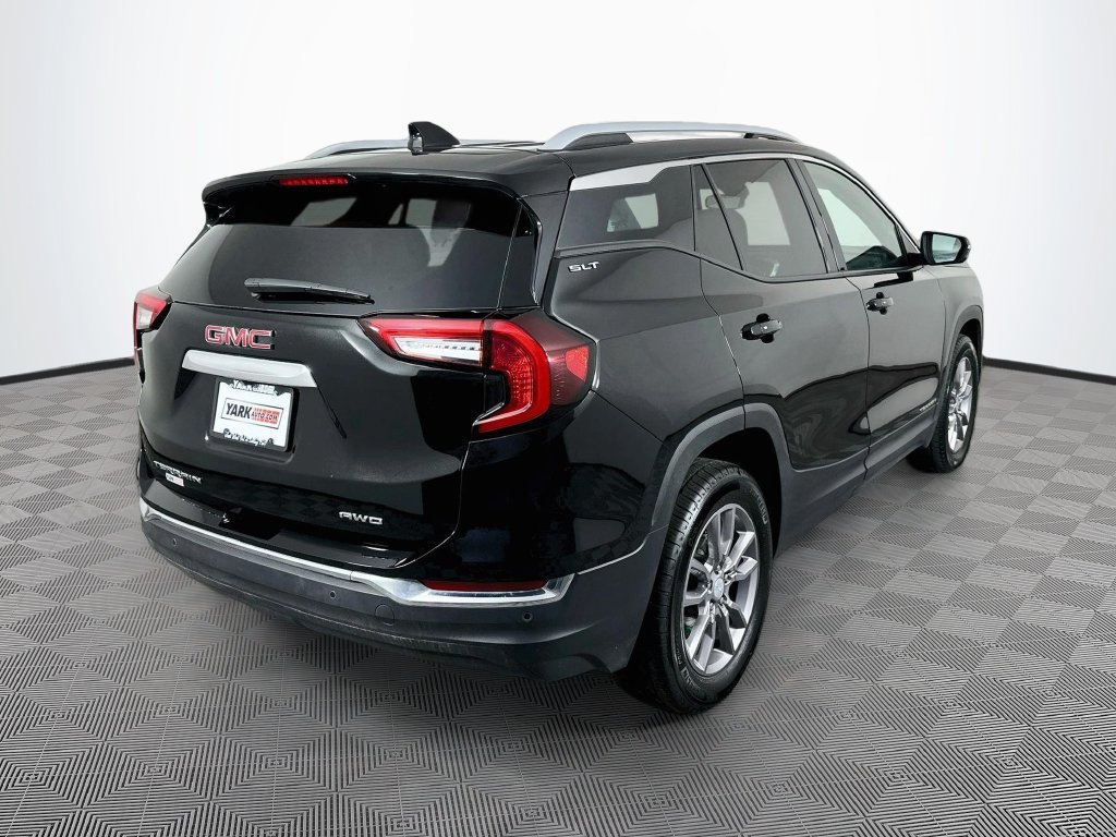 2024 GMC Terrain SLT - Photo 11
