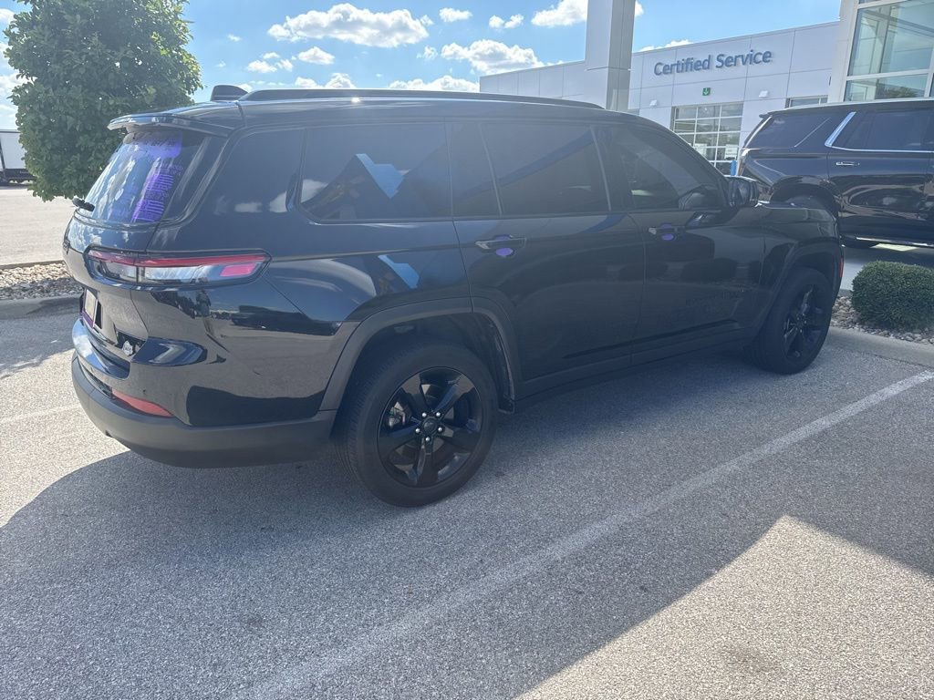 2023 Jeep Grand Cherokee Altitude photo 2