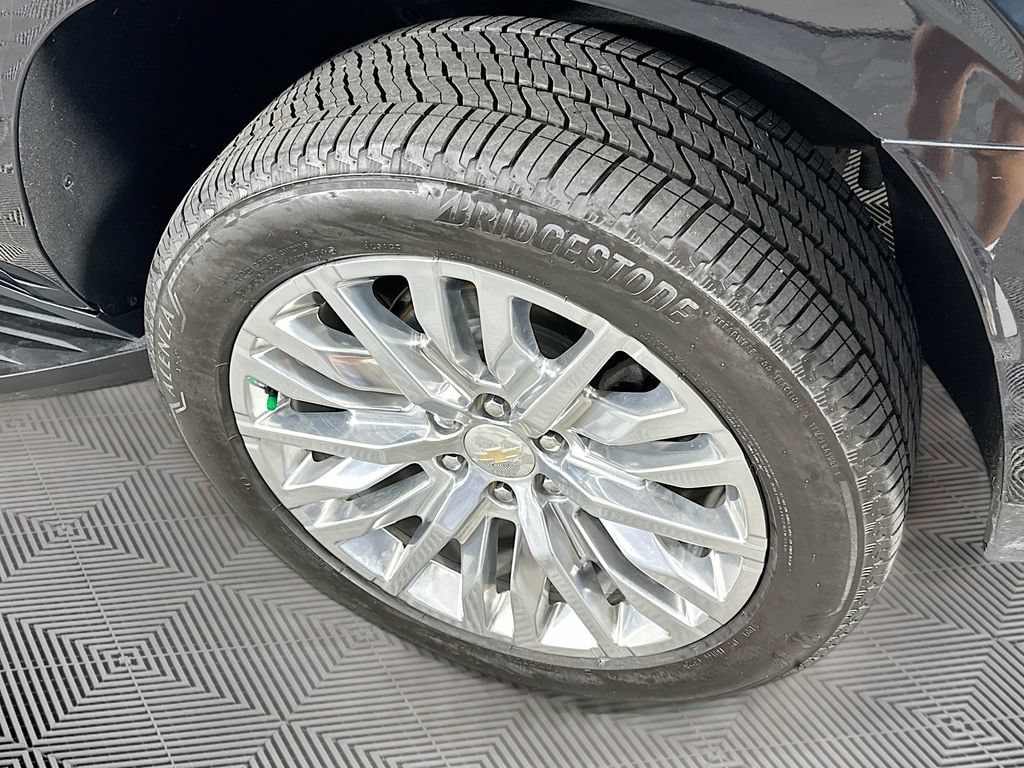 2023 Chevrolet Suburban Premier - Photo 41