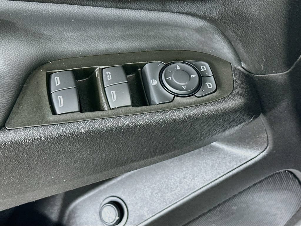 2024 Chevrolet Equinox LT - Photo 25
