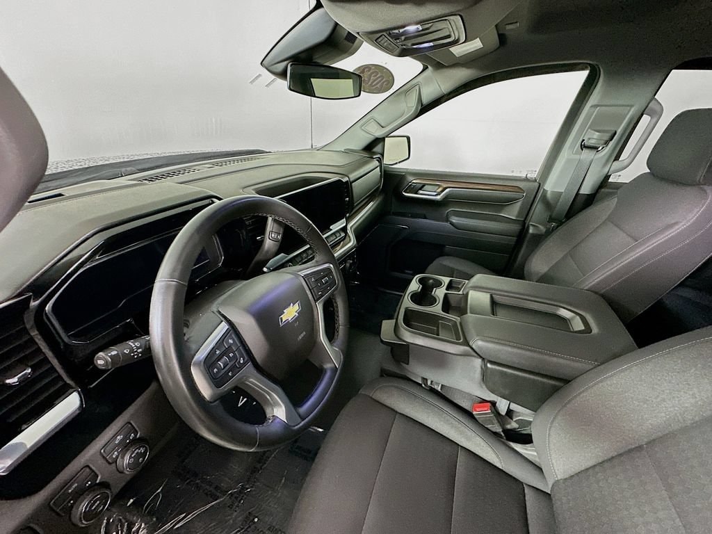 2023 Chevrolet Silverado 1500 LT - Photo 28