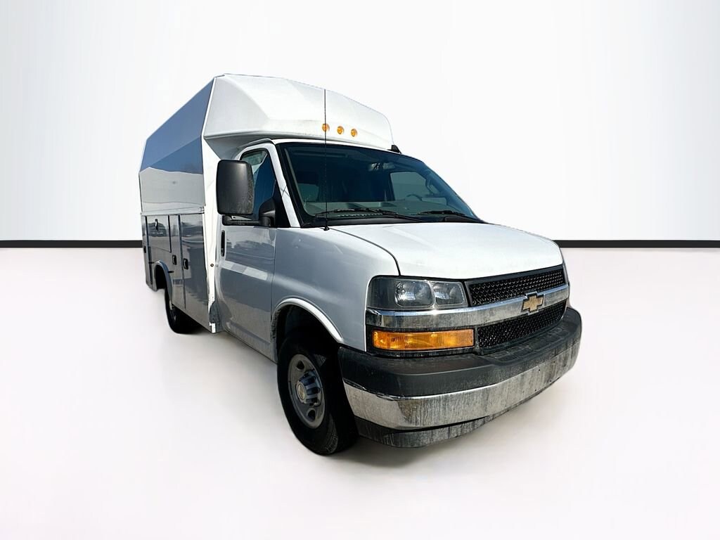 New 2026 Chevrolet Express Cutaway 3500 1WT Cutaway Van