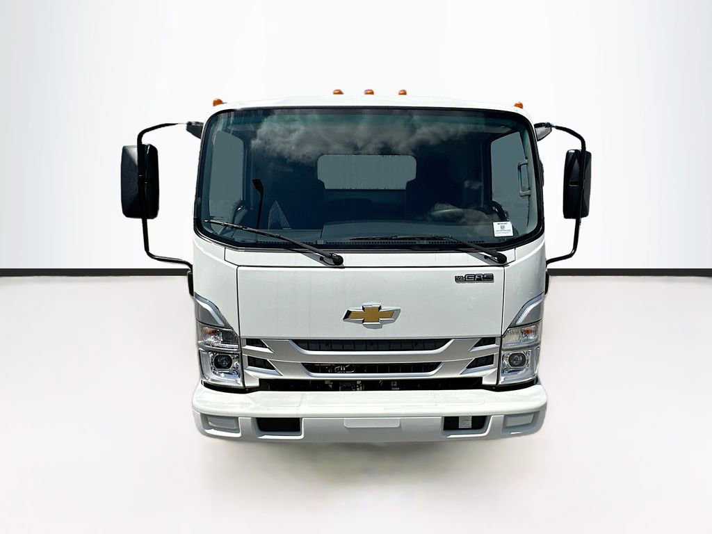 2024 Chevrolet Silverado 4500HD Base photo 2