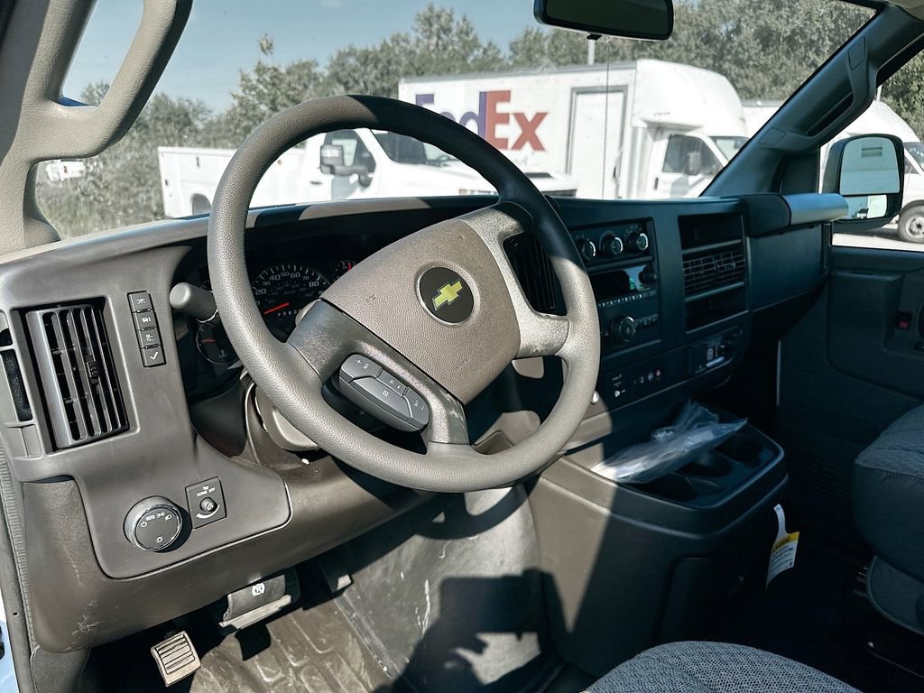 2025 Chevrolet Express Cargo Work Van - Photo 13