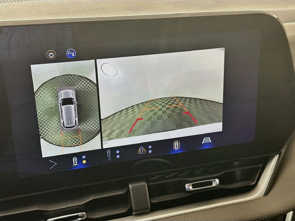 2025 Chevrolet Equinox LT - Photo 20