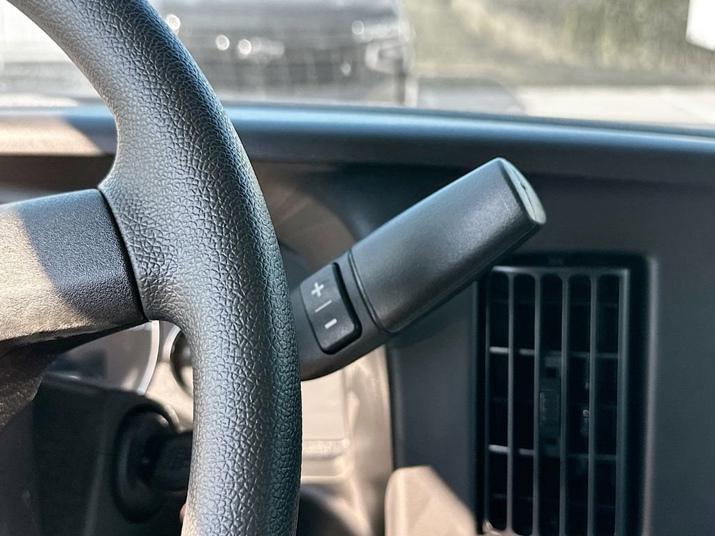 2025 Chevrolet Express Cargo Work Van - Photo 20