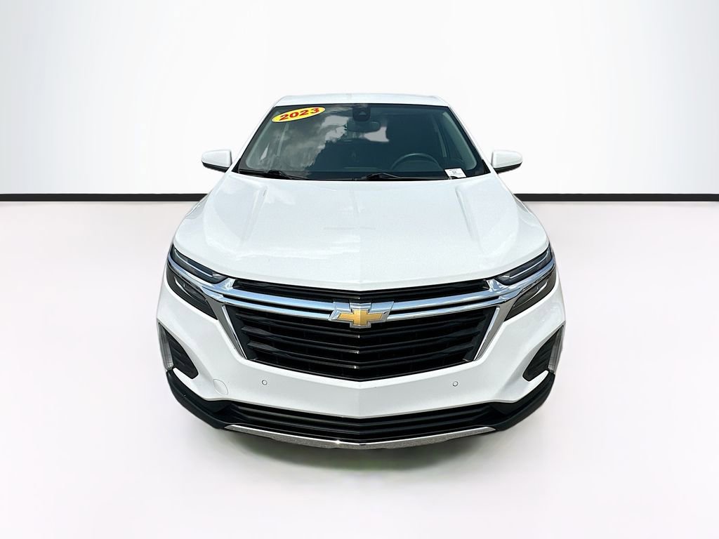 2023 Chevrolet Equinox LT photo 2