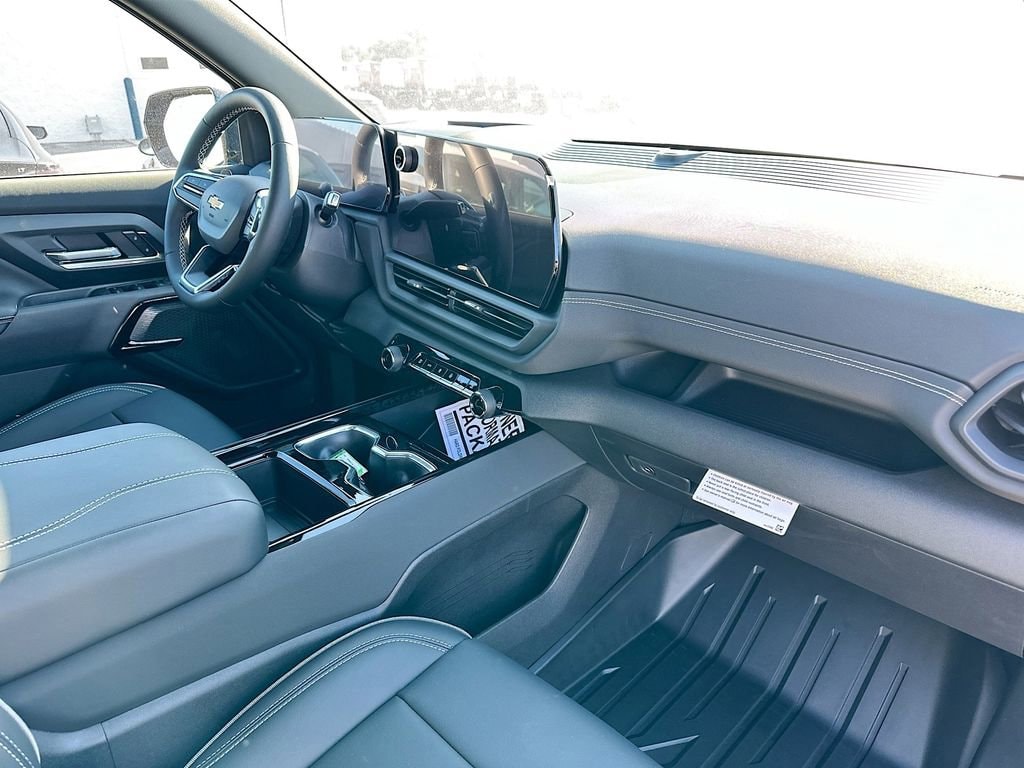 2026 Chevrolet Silverado EV LT - Photo 33