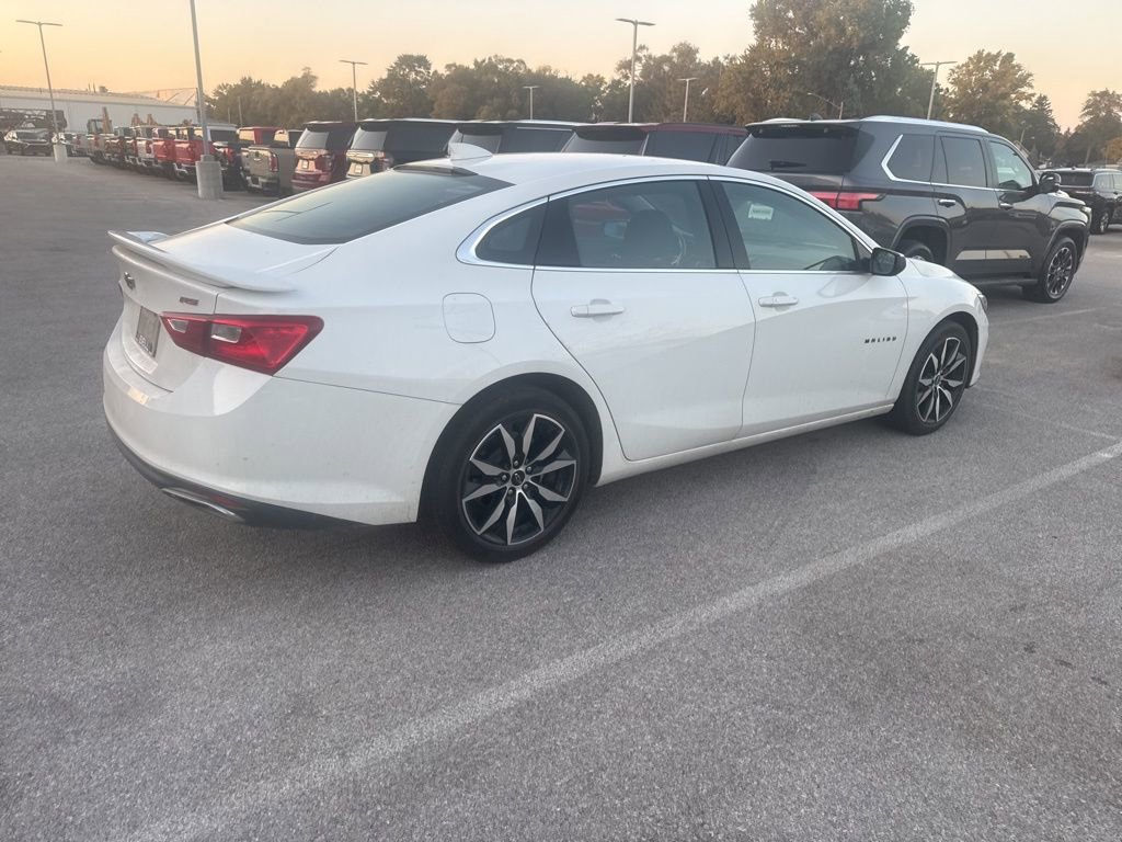 2023 Chevrolet Malibu RS photo 2