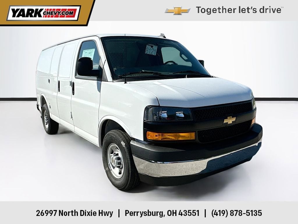 2025 Chevrolet Express Cargo 3500 Van 