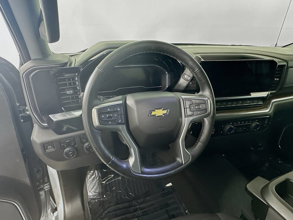 2023 Chevrolet Silverado 1500 LT - Photo 16