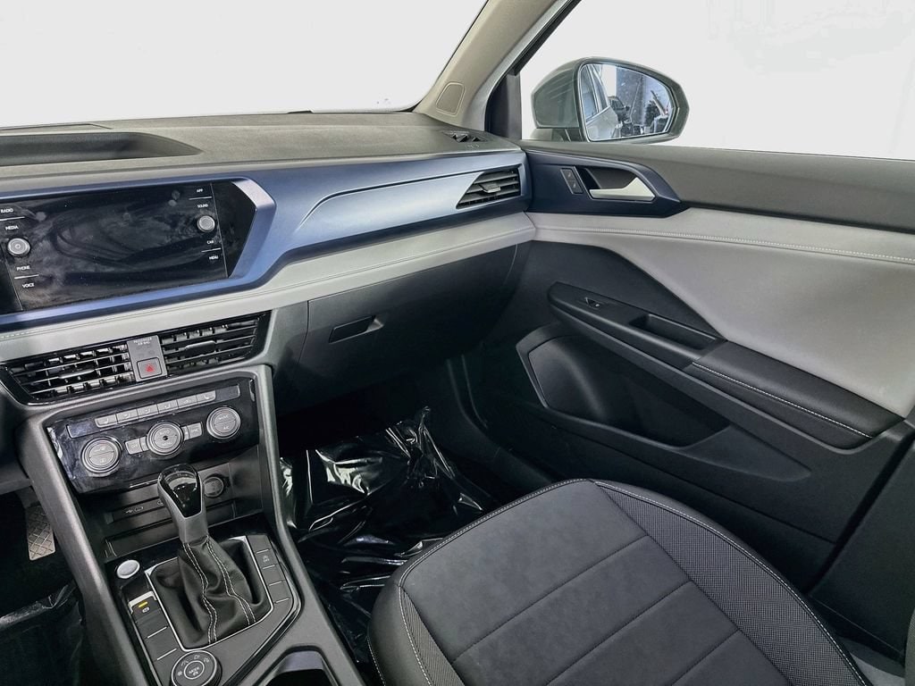 2024 Volkswagen Taos SE - Photo 33