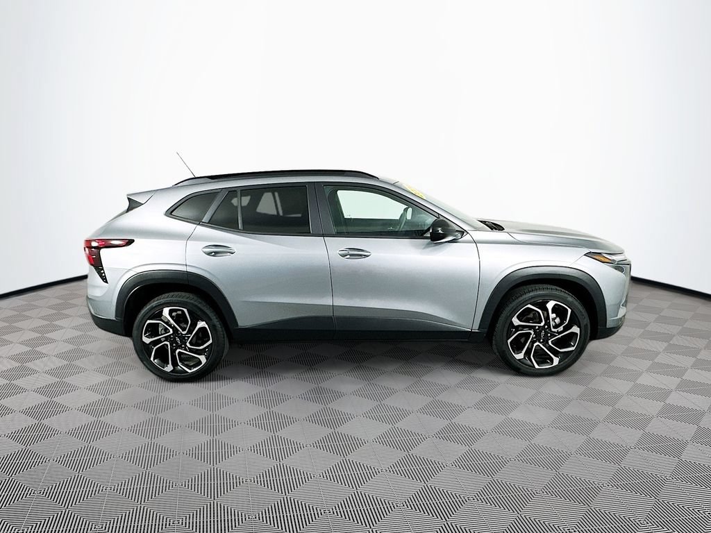 2024 Chevrolet Trax RS - Photo 12