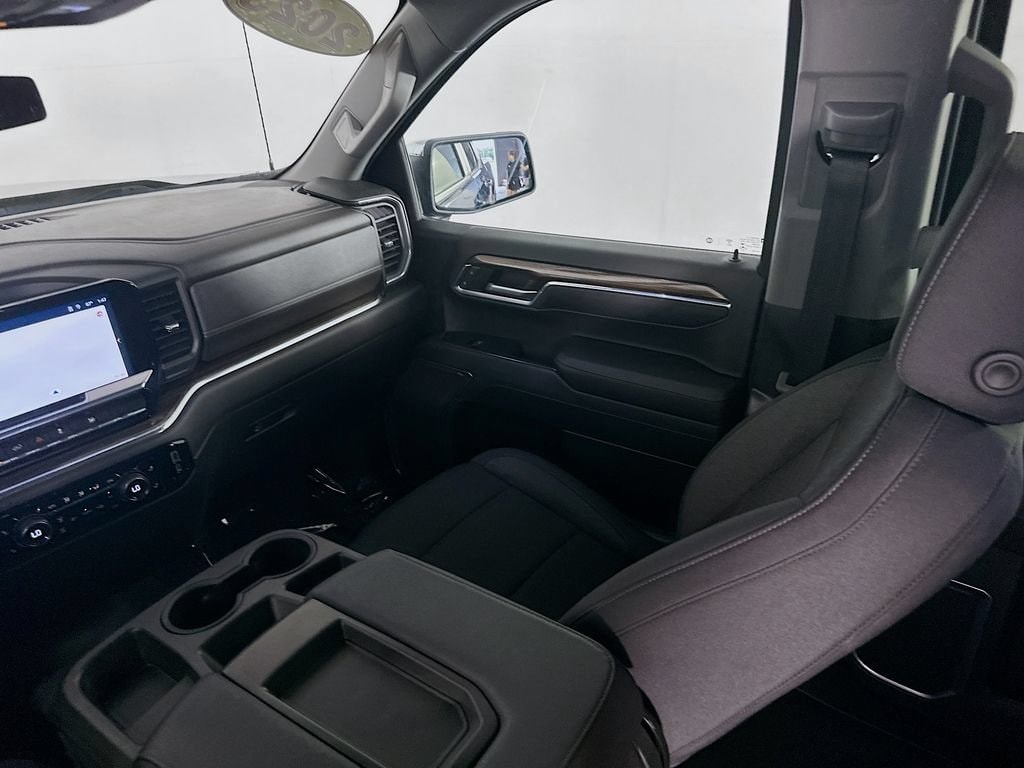 2023 Chevrolet Silverado 1500 LT - Photo 30