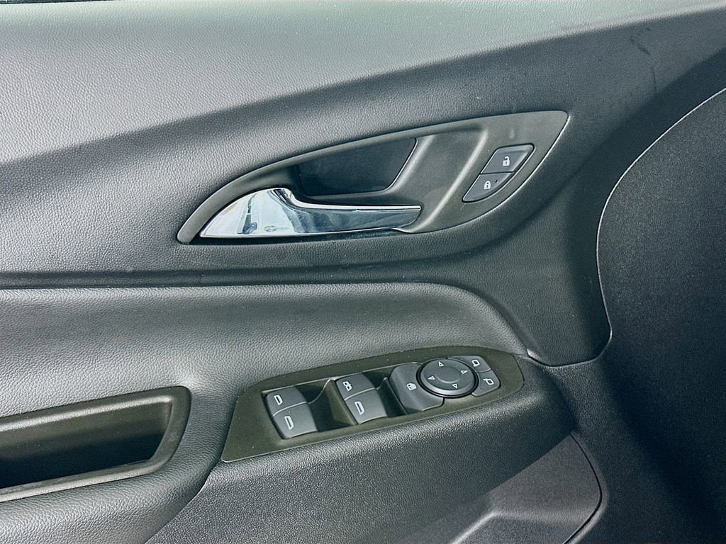 2023 Chevrolet Equinox LT - Photo 23