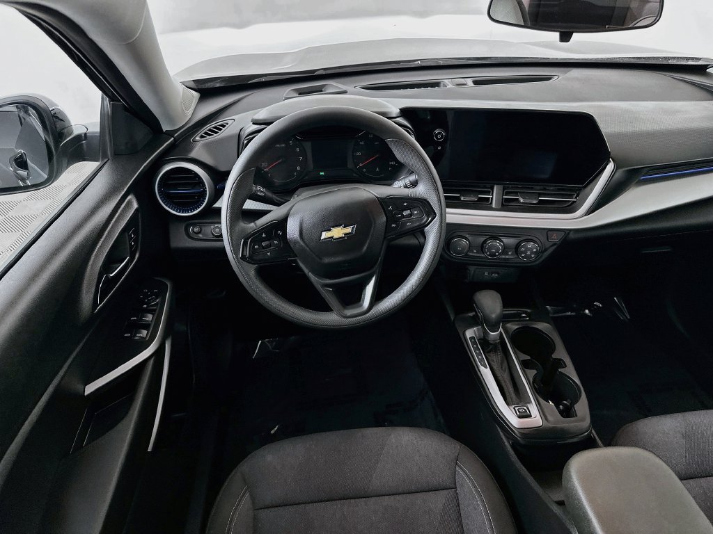2024 Chevrolet Trax LS - Photo 29