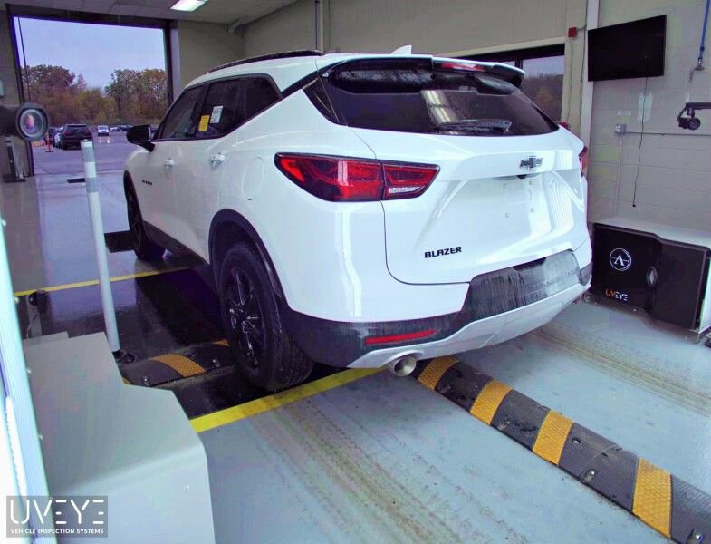 2024 Chevrolet Blazer 2LT photo 2