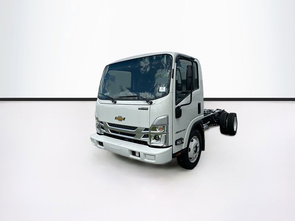 2024 Chevrolet Silverado 4500HD Base photo 3
