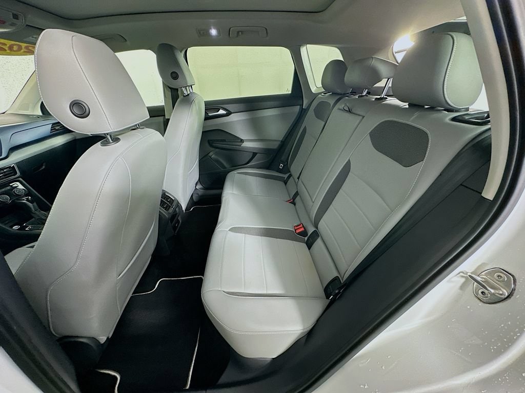 2023 Volkswagen Taos SE - Photo 32