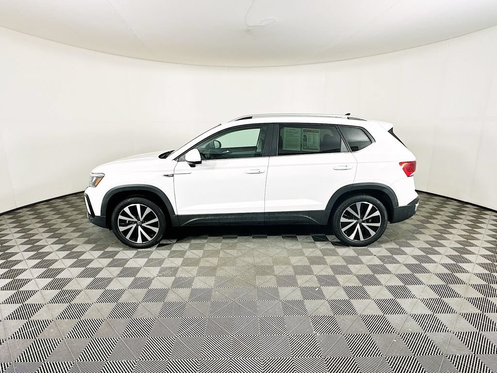 2023 Volkswagen Taos SE - Photo 6