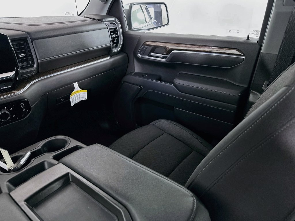 2024 Chevrolet Silverado 1500 LT - Photo 28