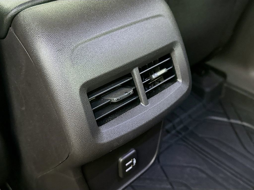 2024 Chevrolet Equinox LT - Photo 33