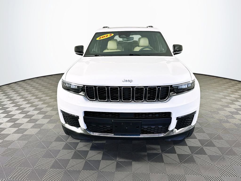 2023 Jeep Grand Cherokee Limited photo 3