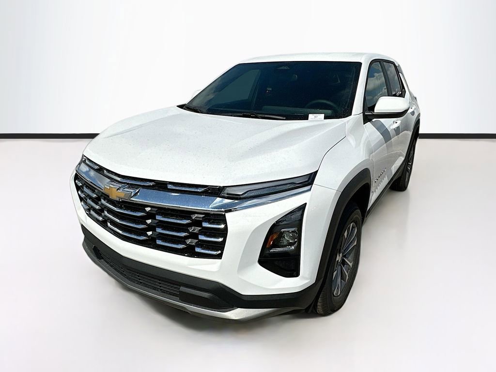 2026 Chevrolet Equinox LT photo 2