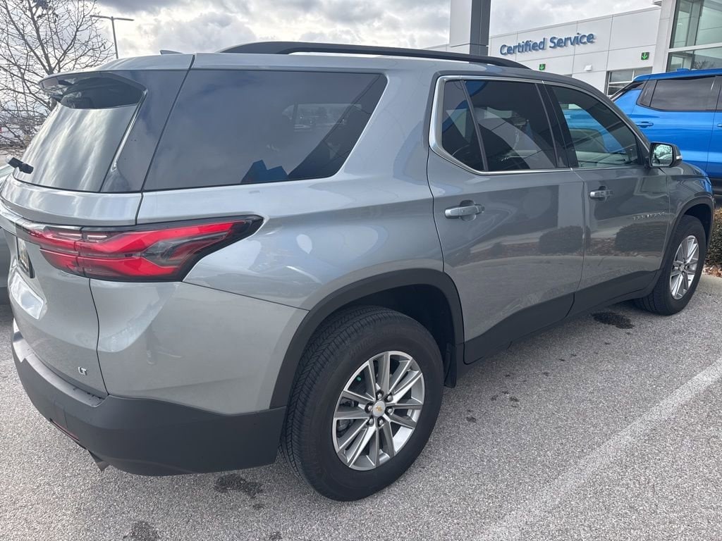 Used 2023 Chevrolet Traverse LT Cloth SUV