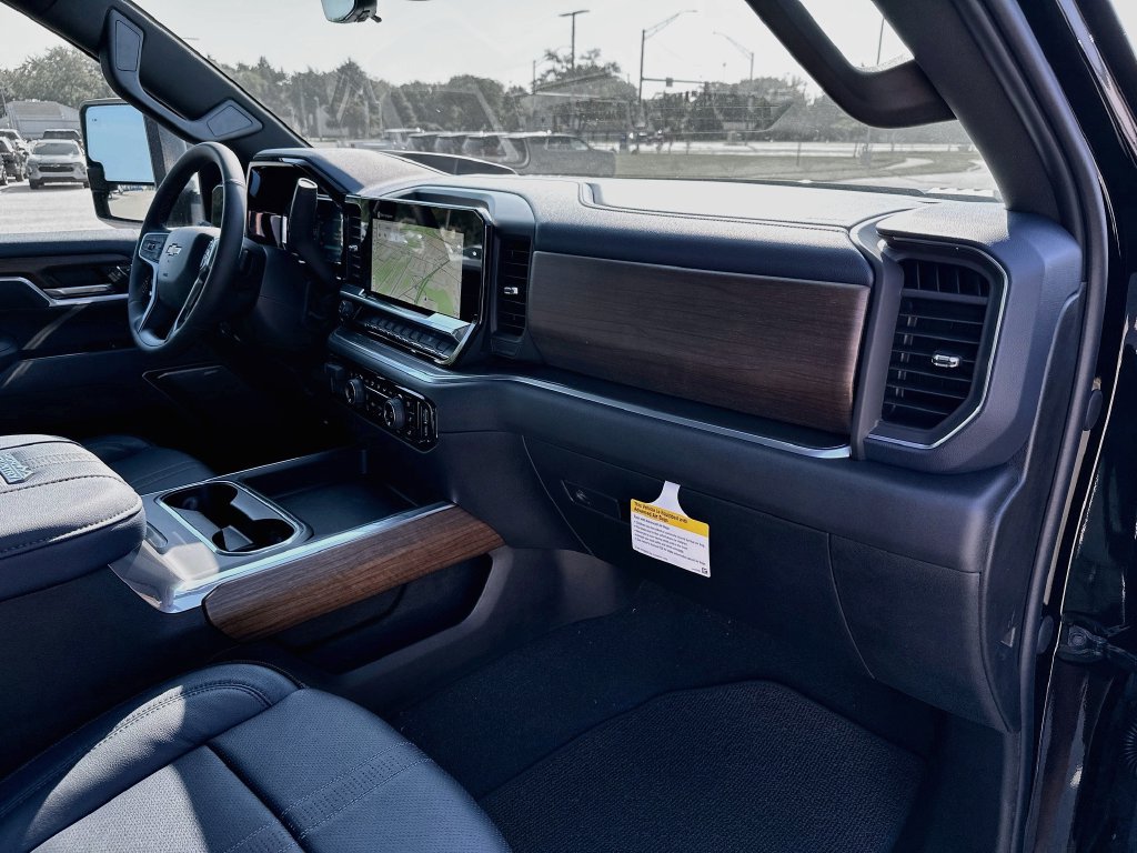 2026 Chevrolet Silverado 3500 HD High Country - Photo 37
