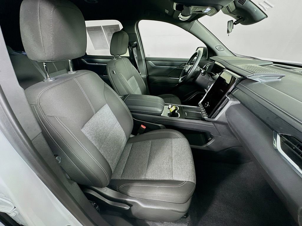 2025 GMC Acadia Elevation - Photo 37