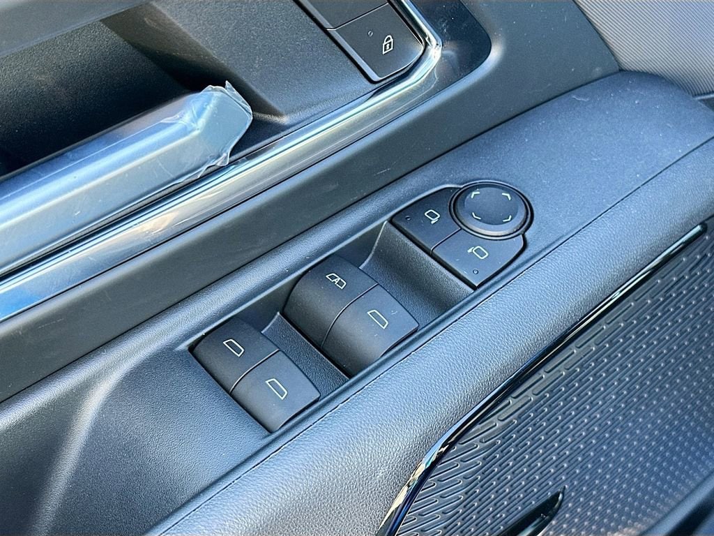 2026 Chevrolet Silverado EV LT - Photo 21
