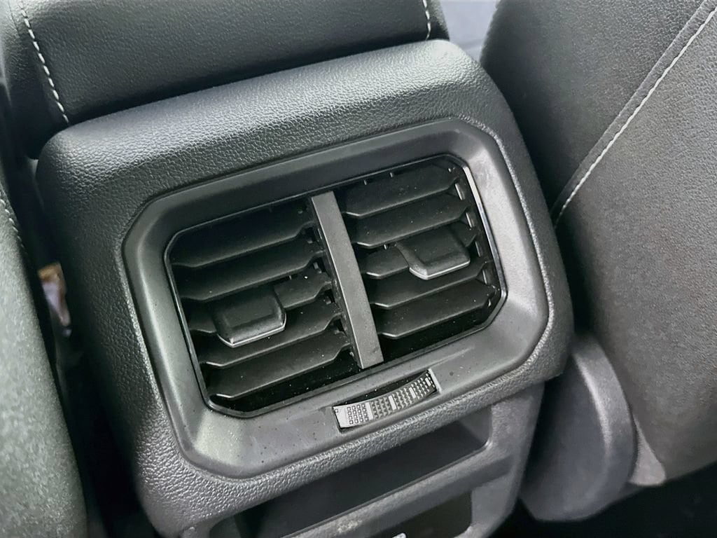 2024 Volkswagen Taos SE - Photo 35