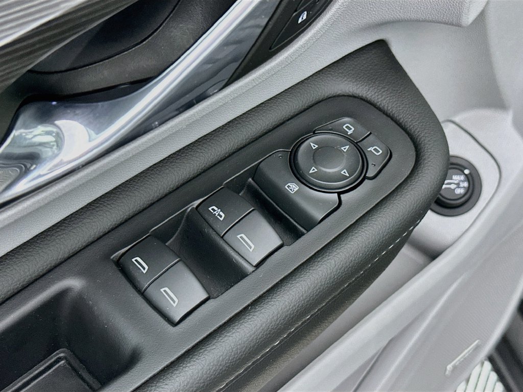 2024 GMC Terrain SLT - Photo 25