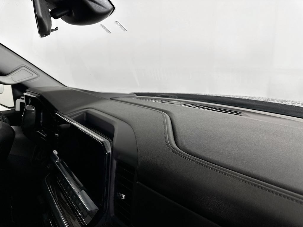 2023 Chevrolet Silverado 1500 LT - Photo 35