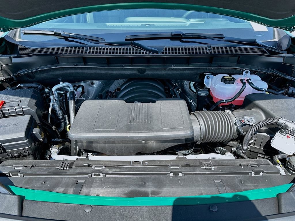 2026 Chevrolet Suburban LT - Photo 38