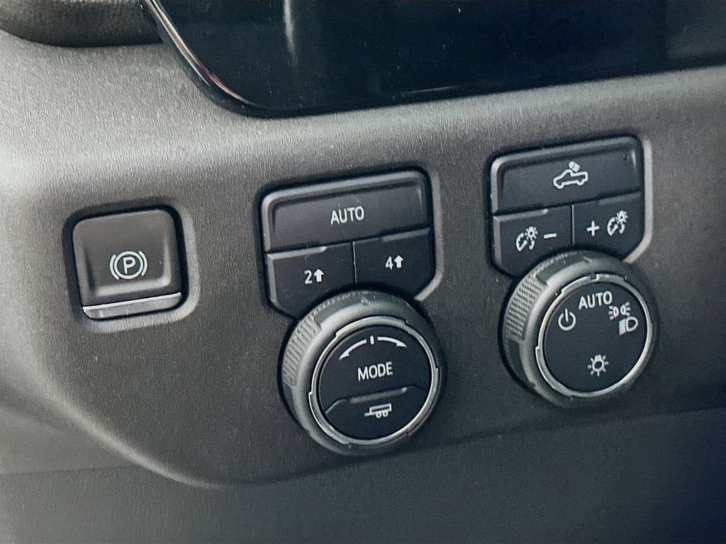 2023 Chevrolet Silverado 1500 LT - Photo 14
