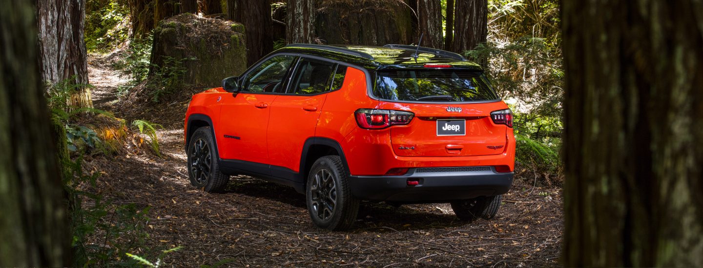 2017 Jeep Compass Orange Rear Exterior.jpg
