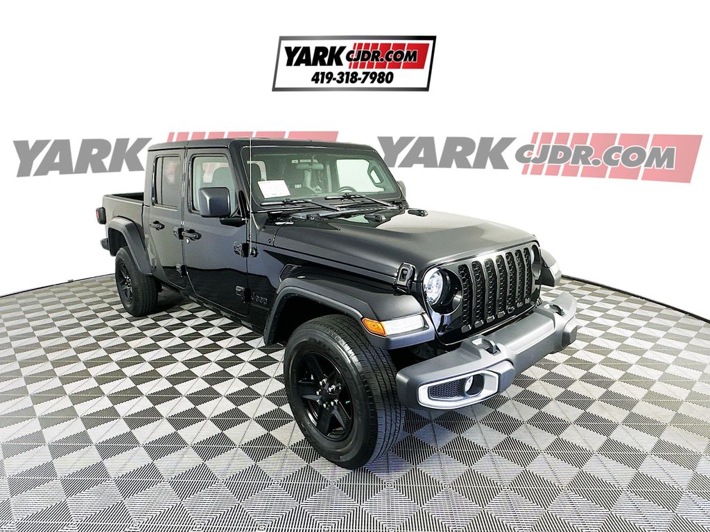 Certified 2021 Jeep Gladiator Sport S with VIN 1C6HJTAG9ML550273 for sale in Toledo, OH