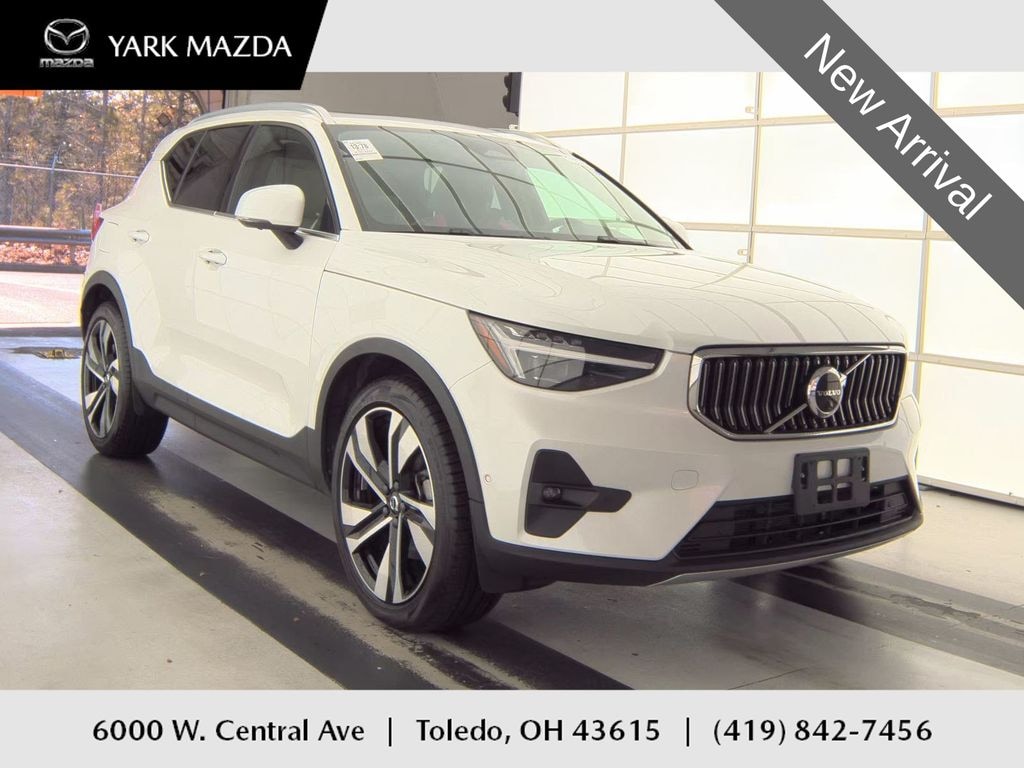Used 2023 Volvo XC40 Ultimate SUV
