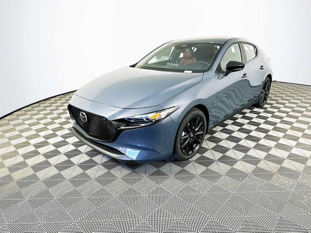 2026 Mazda Mazda3 Hatchback 2.5 s Carbon photo 4