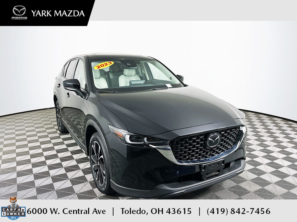 2023 Mazda CX-5 S Premium package's photo