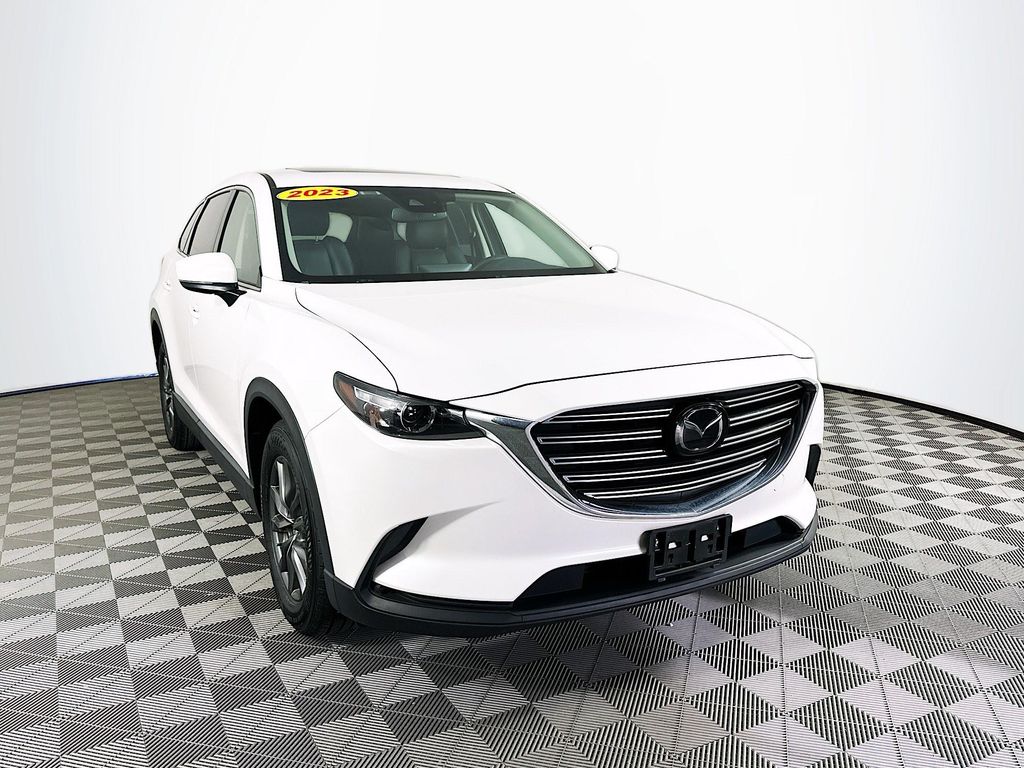 2023 Mazda CX-9 Touring photo 2