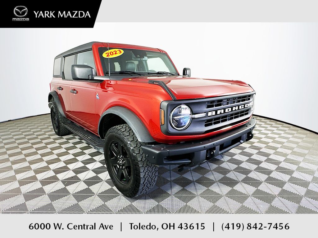 2023 Ford Bronco Black Diamond Mid (322A) 4x4's photo