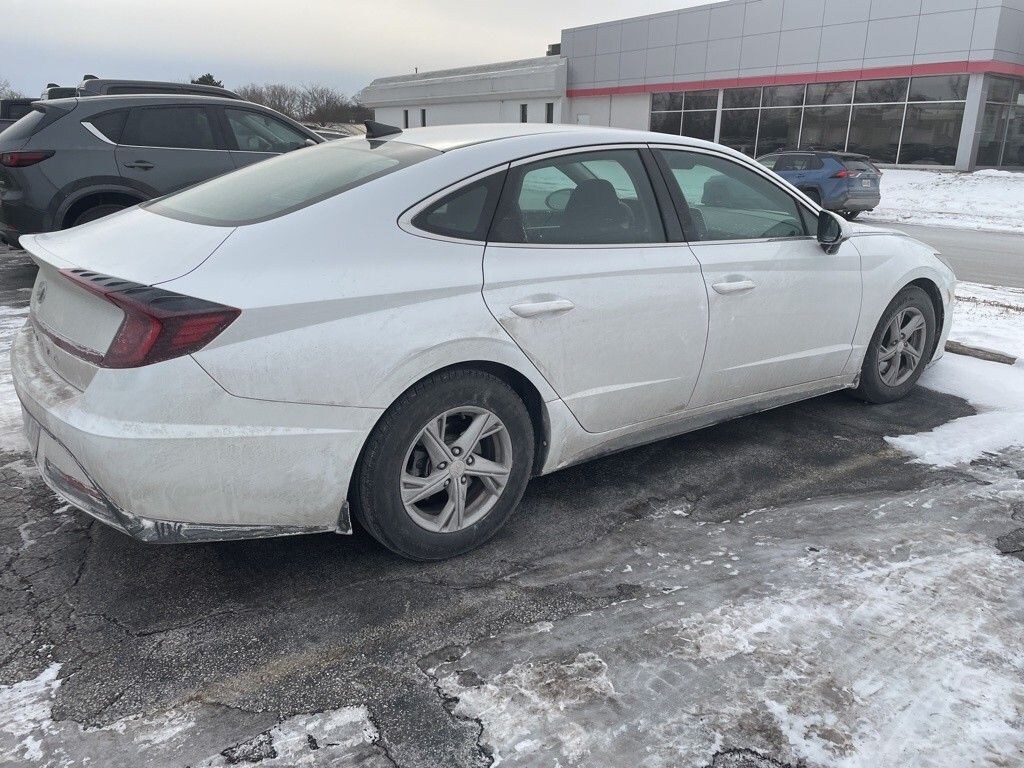 Used 2021 Hyundai Sonata SE Sedan