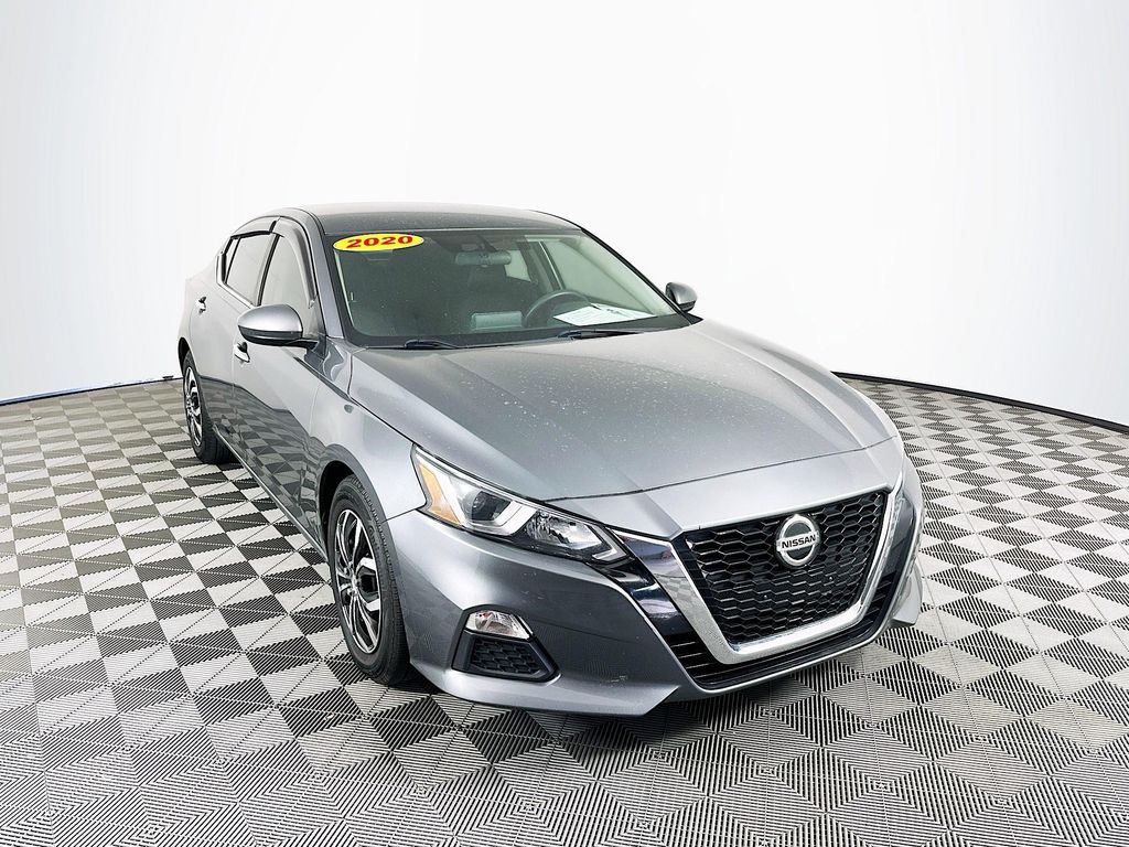 2020 Nissan Altima 2.5 S photo 2