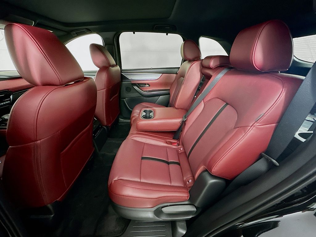 2026 Mazda CX-70 Premium Package - Photo 32