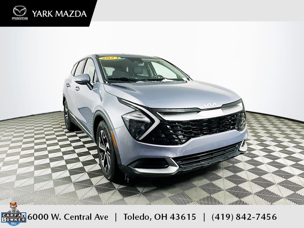 2023 Kia Sportage EX's photo